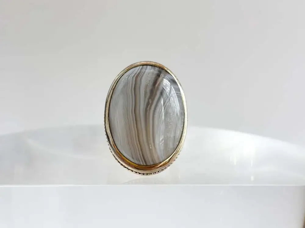 Grey Banded Agate Polished Cabochon Gemstone Sterling Silver 925 Vintage Ring -